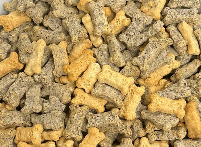 Peanut Butter & Blueberry Crunchy Dog Treats